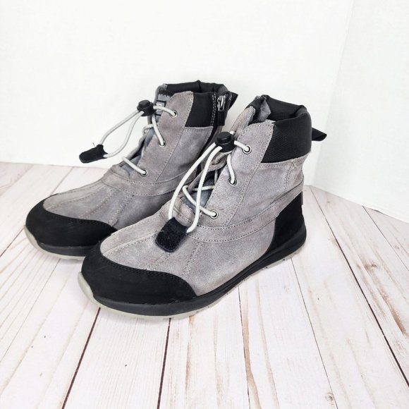 New No Box UGG Kids Turlock WP Gray Black Boots Youth Size 6 STYLE: 1103505K - Picture 4 of 10